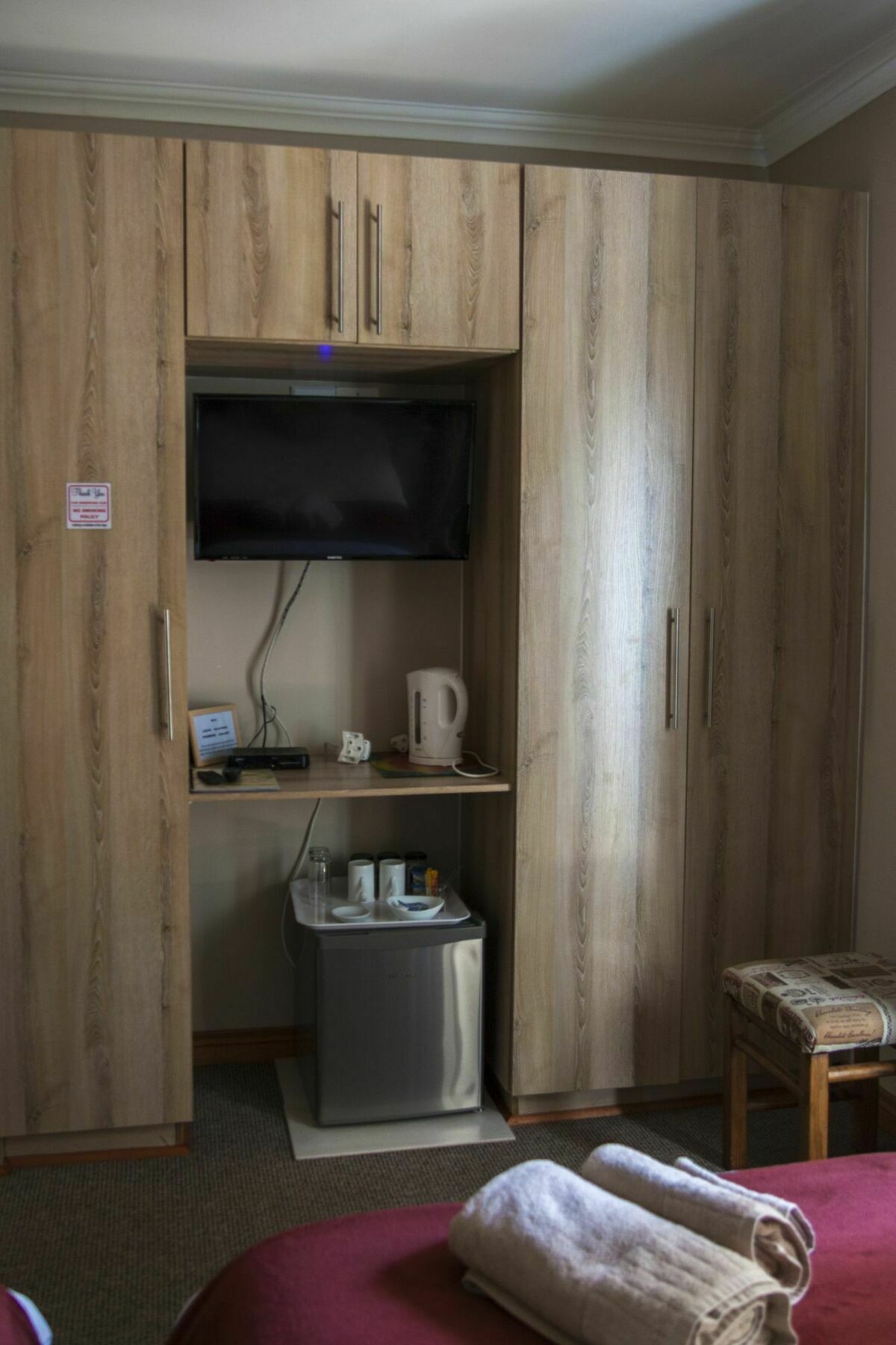 Rest-A-While Guest House - พริทอเรีย ภายนอก รูปภาพ